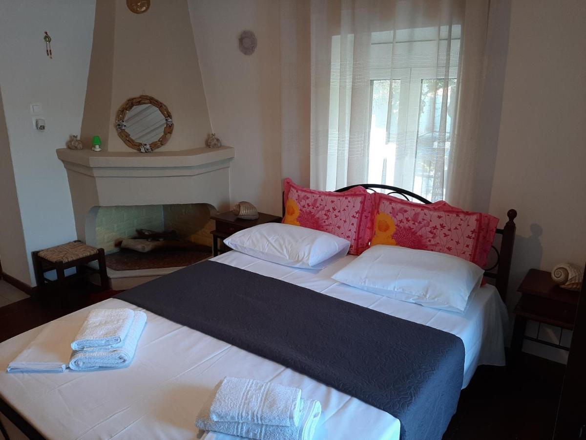 Chiona΄S Apartments By The Sea Paleo Trikeri Luaran gambar