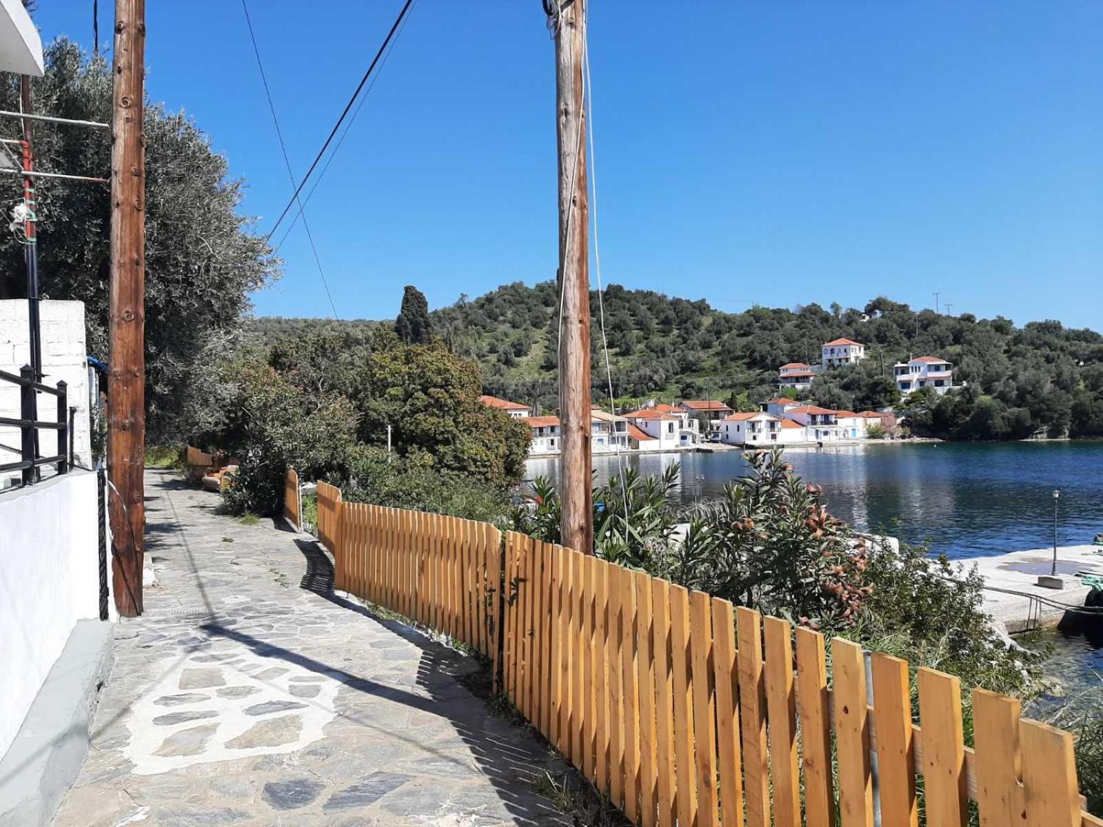 Chiona΄S Apartments By The Sea Paleo Trikeri Luaran gambar