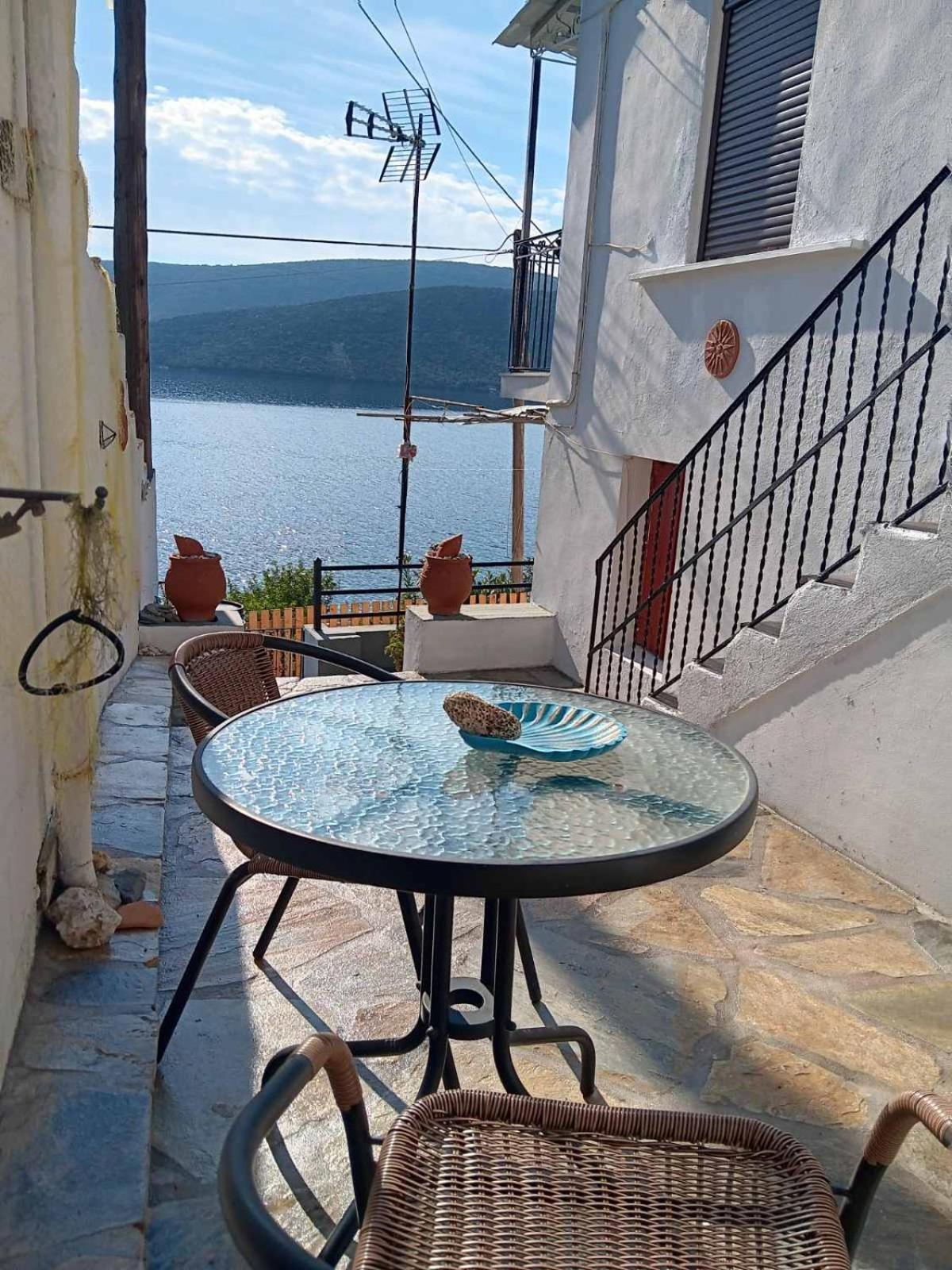 Chiona΄S Apartments By The Sea Paleo Trikeri Luaran gambar